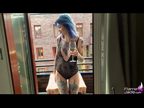 ❤️ Te kotiro tino nui e ngotea ana me te karepe me te whana i raro i te rangi tuwhera ❤ Porno i mi.com-milf-300.ru ❤
